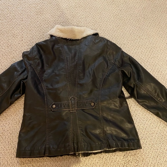 Ana brand faux leather fluffy lined coat jacket - Picture 3 of 8
